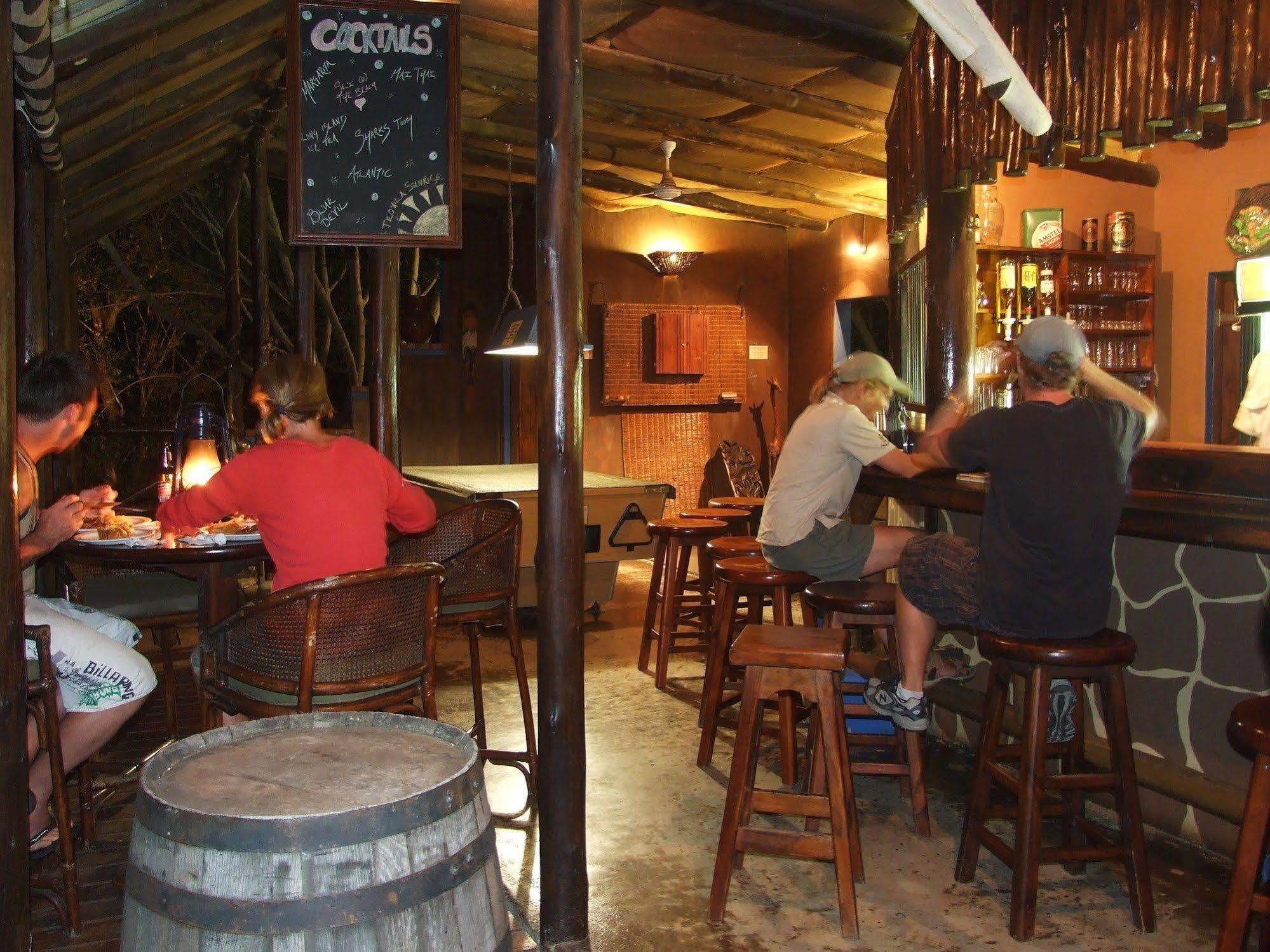 Isinkwe Backpackers Bushcamp Otel Hluhluwe Dış mekan fotoğraf
