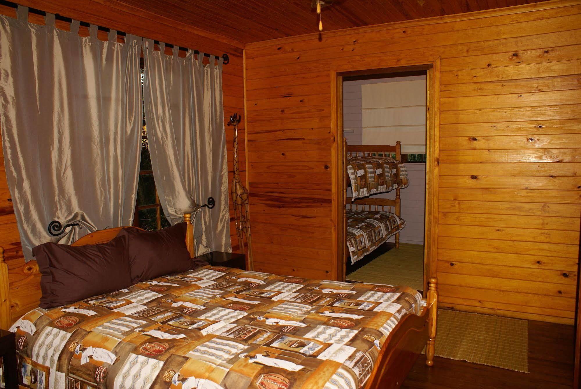 Isinkwe Backpackers Bushcamp Otel Hluhluwe Dış mekan fotoğraf
