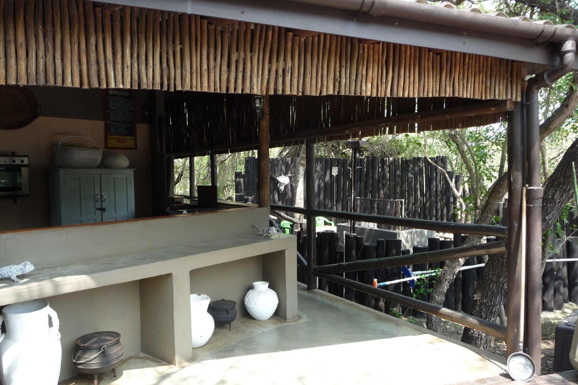 Isinkwe Backpackers Bushcamp Otel Hluhluwe Dış mekan fotoğraf
