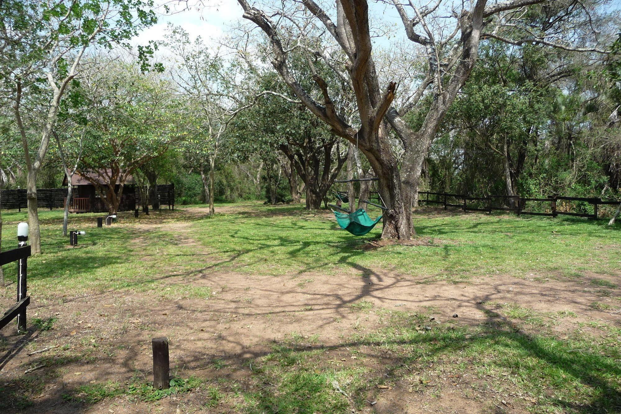Isinkwe Backpackers Bushcamp Otel Hluhluwe Dış mekan fotoğraf